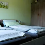Weidenhof Der Mitmach-bauernhof Apartmán *